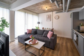 Central Warrington Stay Stylish 1BR Apartment